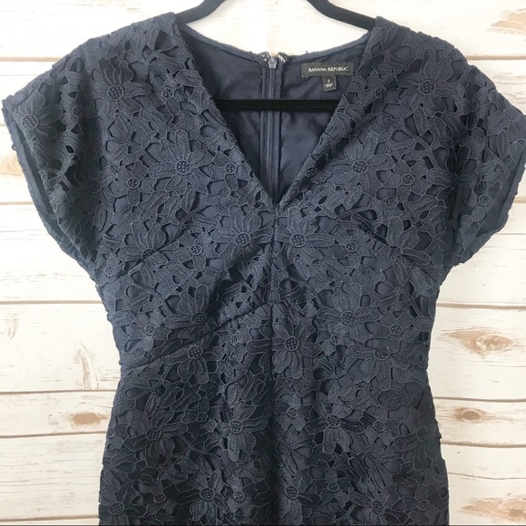 Banana Republic Navy Lace Dress w Pockets Sz 2 - Picture 4 of 8
